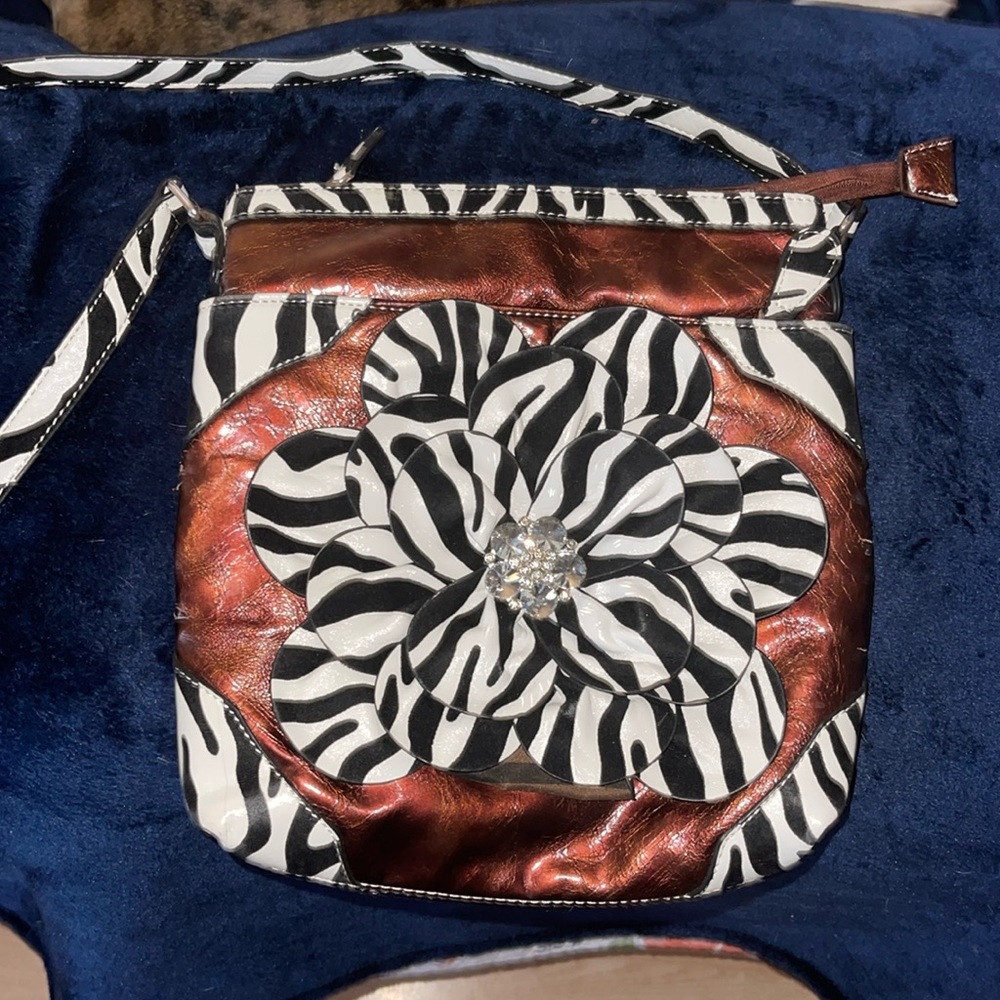 Hananel Zebra Print Big flower Crossbody Bag🔥🔥